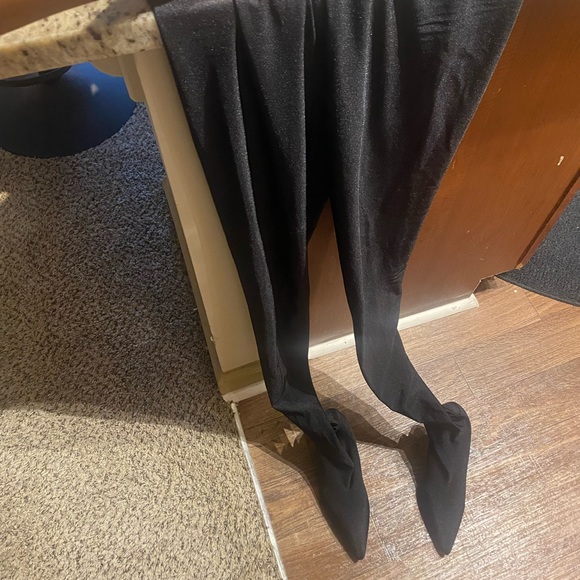 NEVER WORN Black TayTay size 7 by azalea Wang - Picture 5 of 5